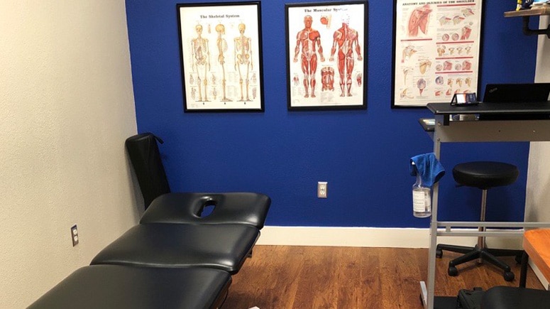 In the treatment room at Airrosti Gruene, patients will work with an Airrosti Certified Provider to identify and treat the source of their pain.
