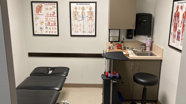 A look inside the treatment room at Airrosti at ARC Four Points, where patients will work with their Airrosti Certified Provider to identify and treat the source of their pain.