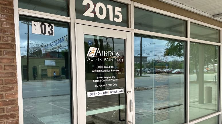 The front entrance to Airrosti South Broadway in San Antonio, TX