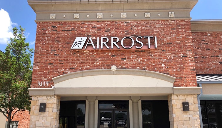 The exterior of the building at Airrosti Sienna