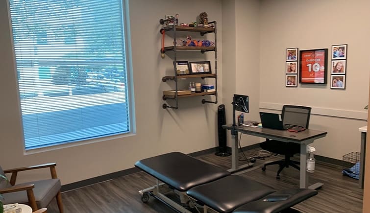 The exam room at Airrosti Sonterra