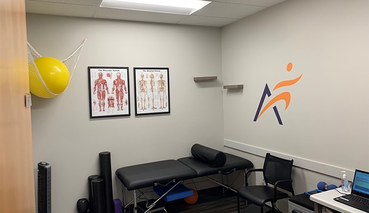 The treatment room at Airrosti Sonterra where patients will learn their personalized care routines.