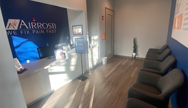 The lobby and waiting room at Airrosti North Shields