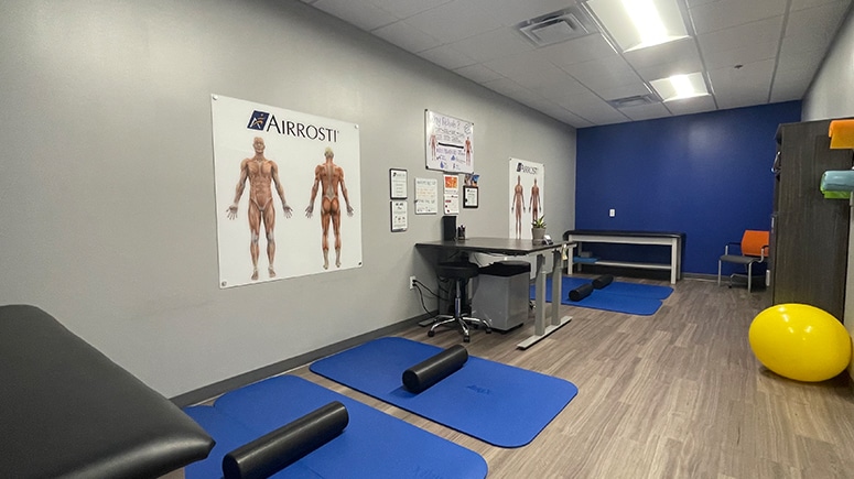 The recovery room at Airrosti Lakeway where patients will learn their individualized at-home physical care routines.