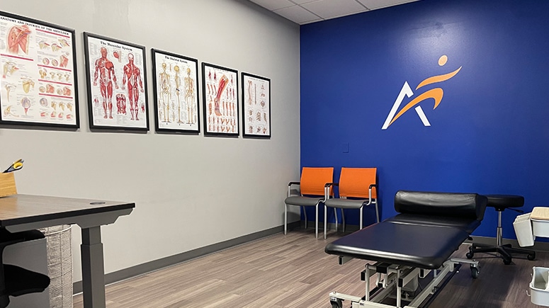 The treatment room at Airrosti Lakeway in northwest Austin, TX where patients will work with an Airrosti Certified Provider to identify and treat the source of their pain.