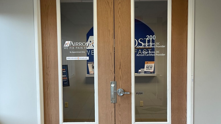The front entrance of Airrosti Onion Creek