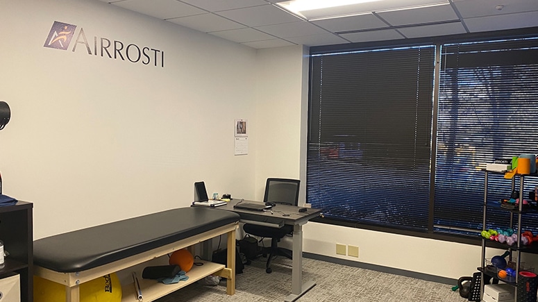 In the recovery room at Airrosti Fairfax, patients will work with their Airrosti Certified Recovery Specialist to develop and learn their individualized at-home physical care routine to promote and maintain long-term MSK health.
