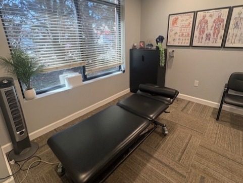 Treatment room at Airrosti Glen Allen