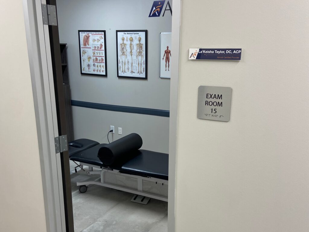 Treatment room at Airrosti Magnolia-Aubudon